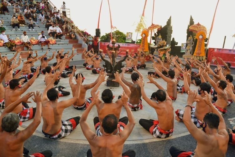 Seni Budaya Bali dan Pergulatan Identitas di era Pariwisata Bali